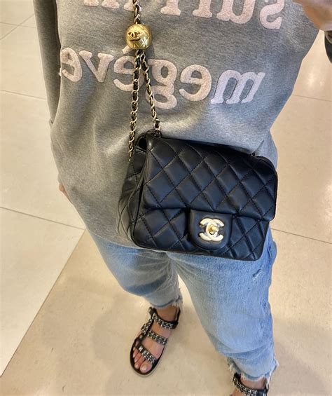 chanel flap bag with adjustable chain